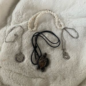 Necklace bundle 4/15